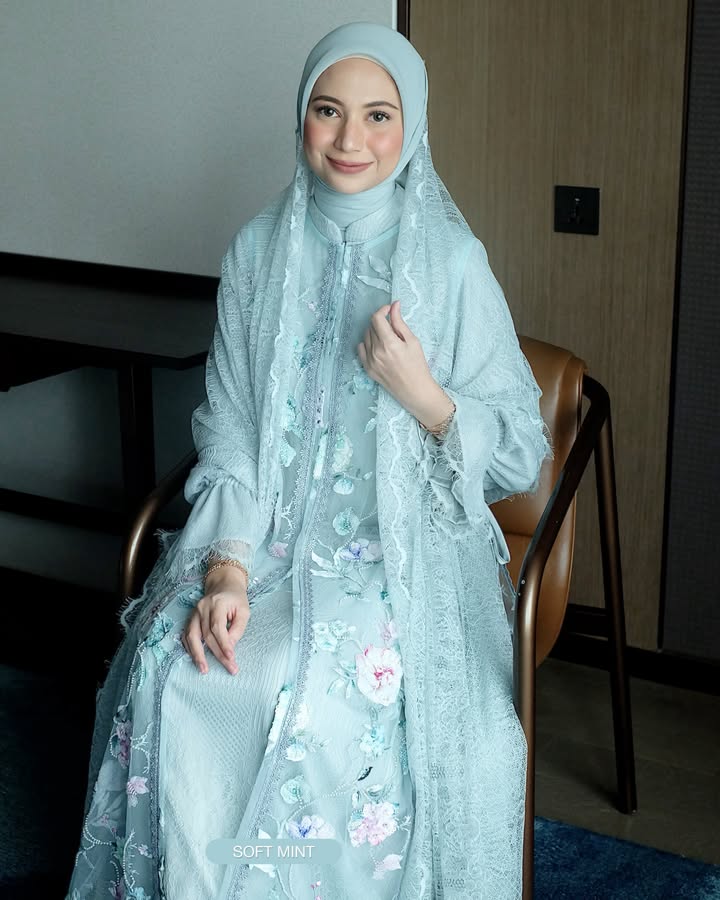 Naura Dress